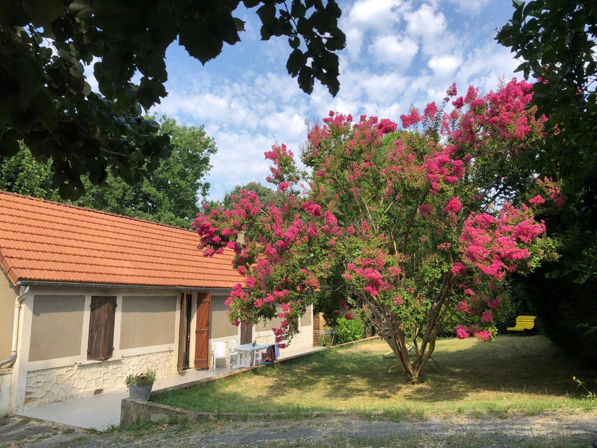 Au Lilas Rose Maison Entre Campagne Et Village Belvès Dış mekan fotoğraf